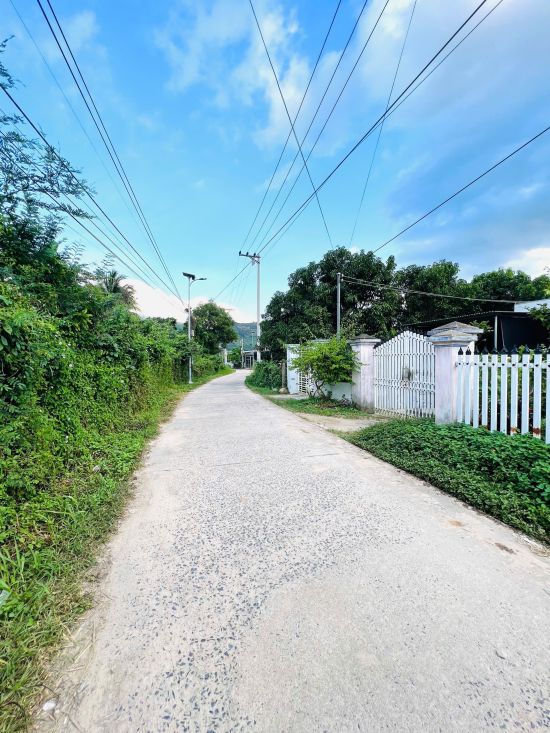 Bán Đất Suối Tân, Cam Lâm Giá Rẻ - Trung Tâm 3 KDT Lớn Sắp Khởi Công - 5 triệu/m2